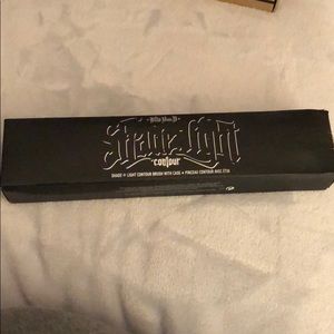 Kat Von D Contour Brush w/Case